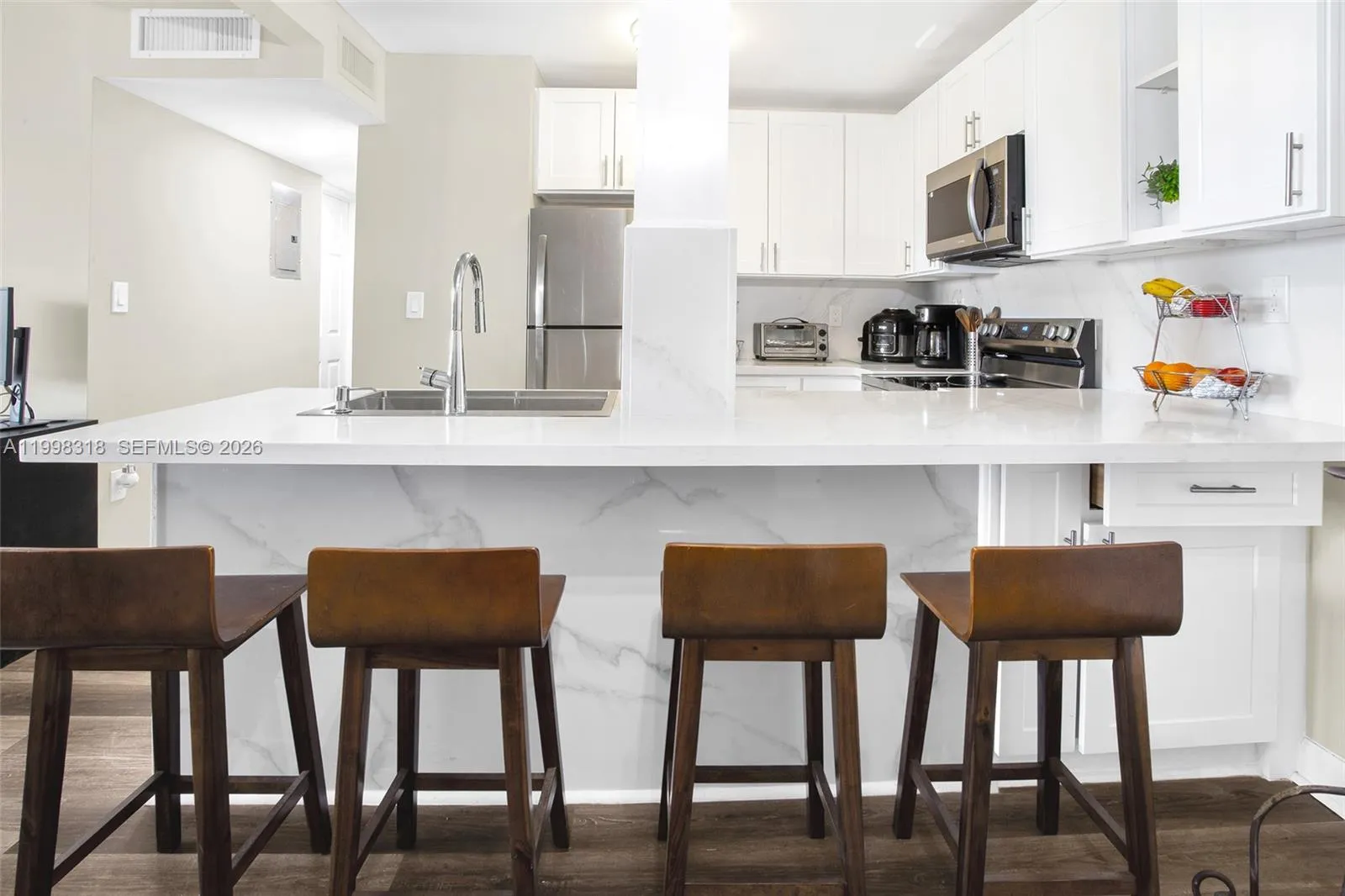 9682 Fontainebleau Blvd # 503, Miami FL 33172