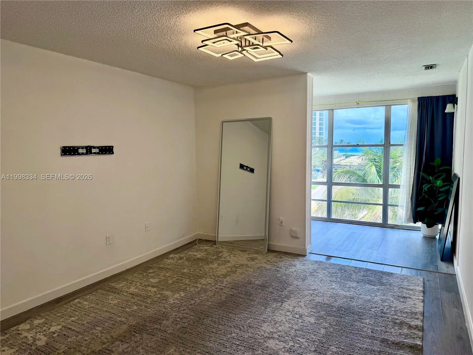 17560 Atlantic Blvd # 404, Sunny Isles Beach FL 33160