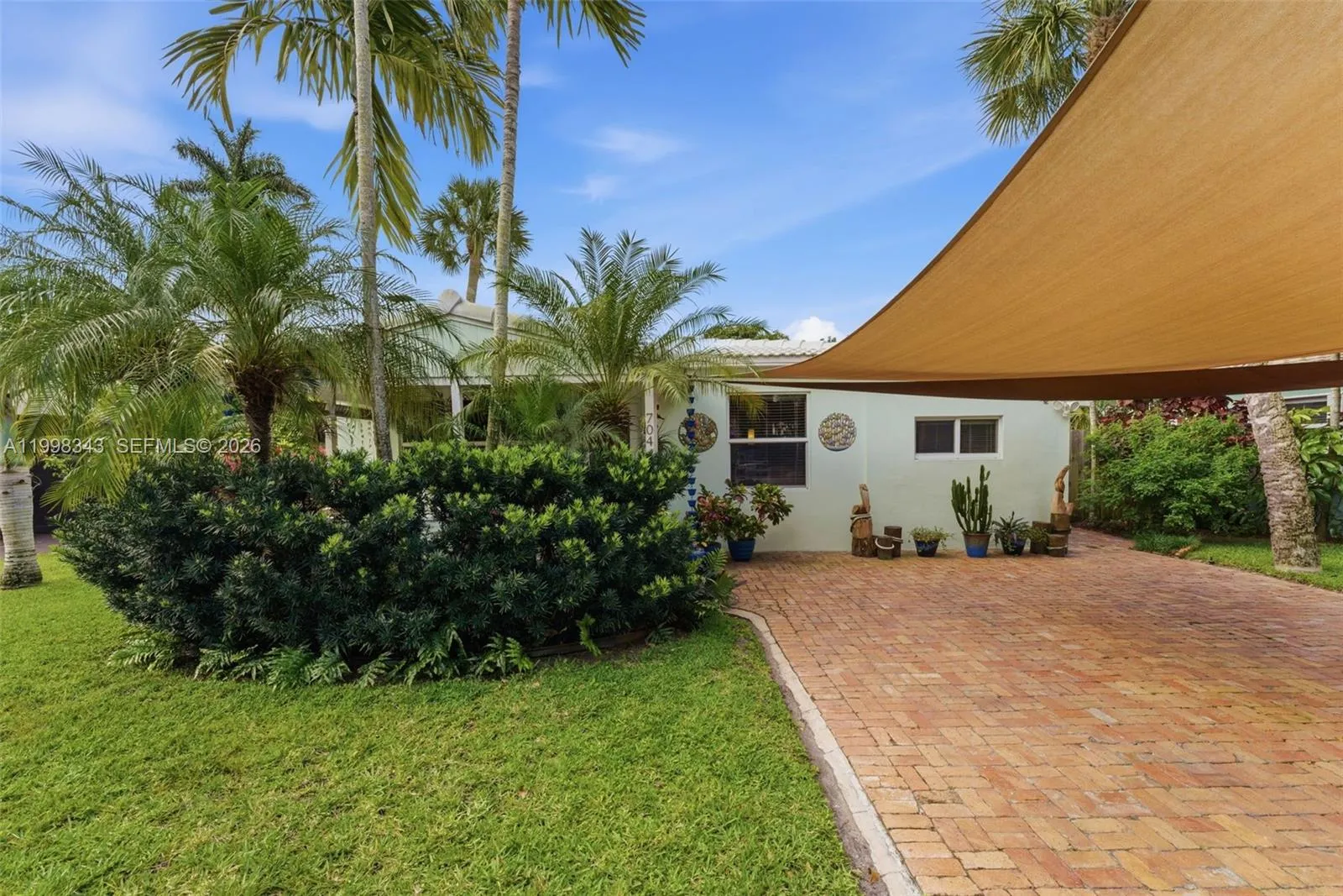 704 SW 14th St, Fort Lauderdale FL 33315