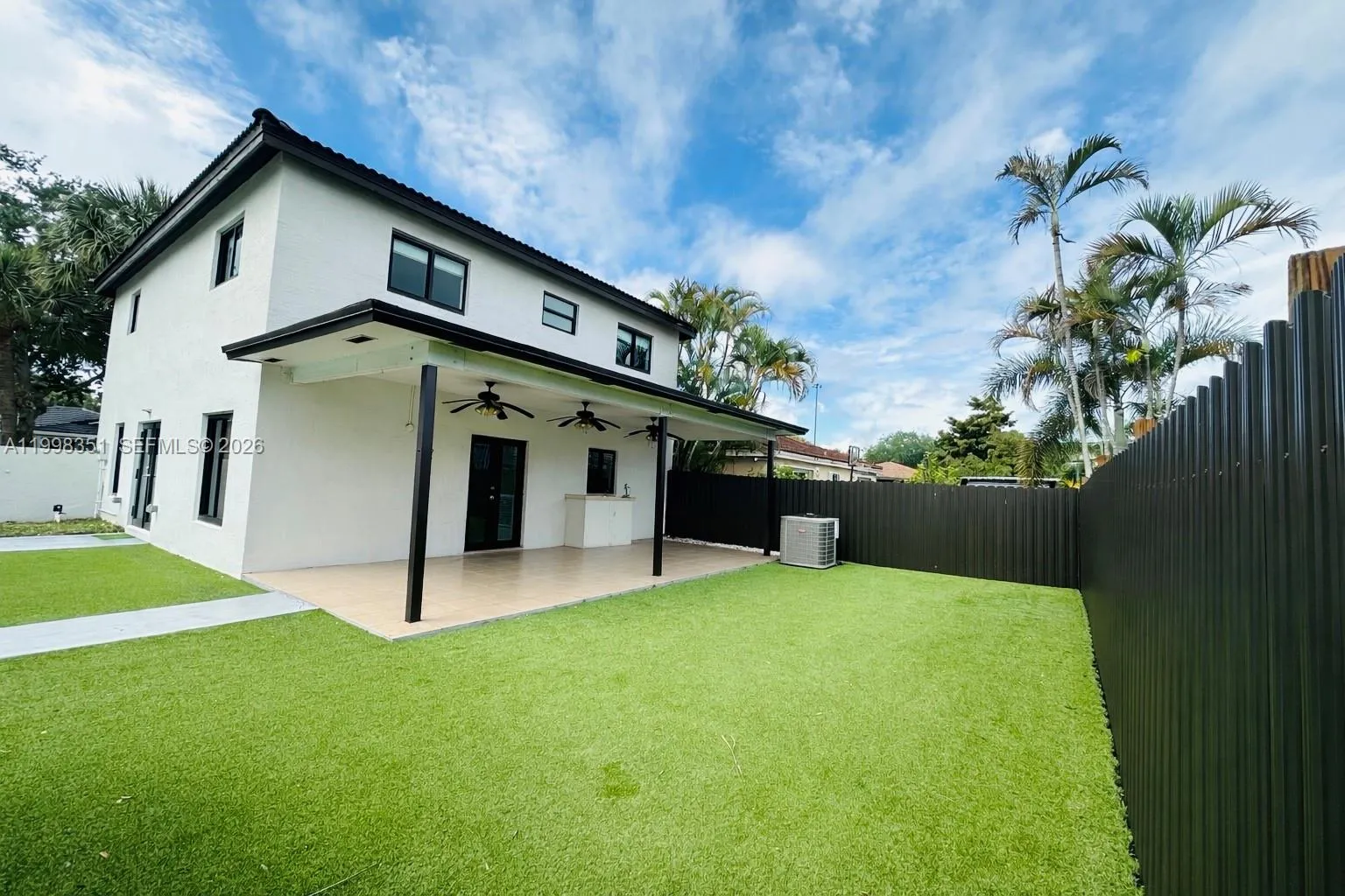 9069 NW 193rd St, Hialeah FL 33018