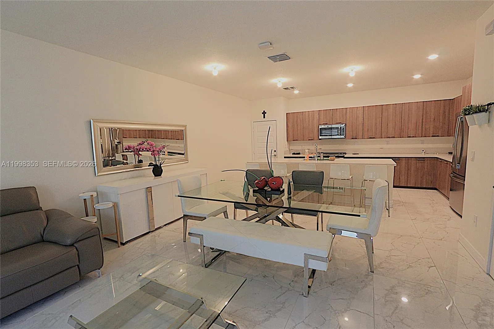 4738 NW 83rd Path, Doral FL 33166