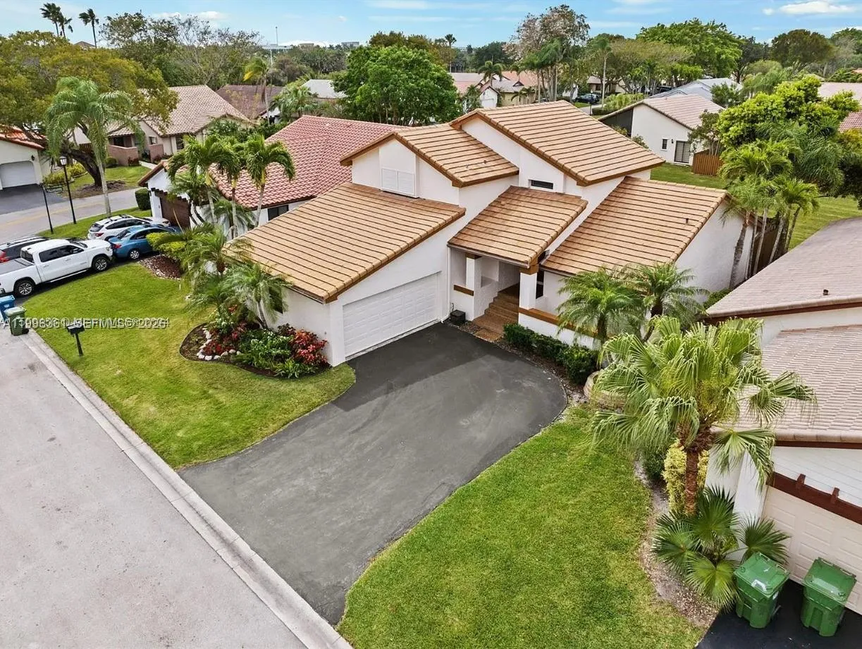 2089 Augusta, Weston FL 33326