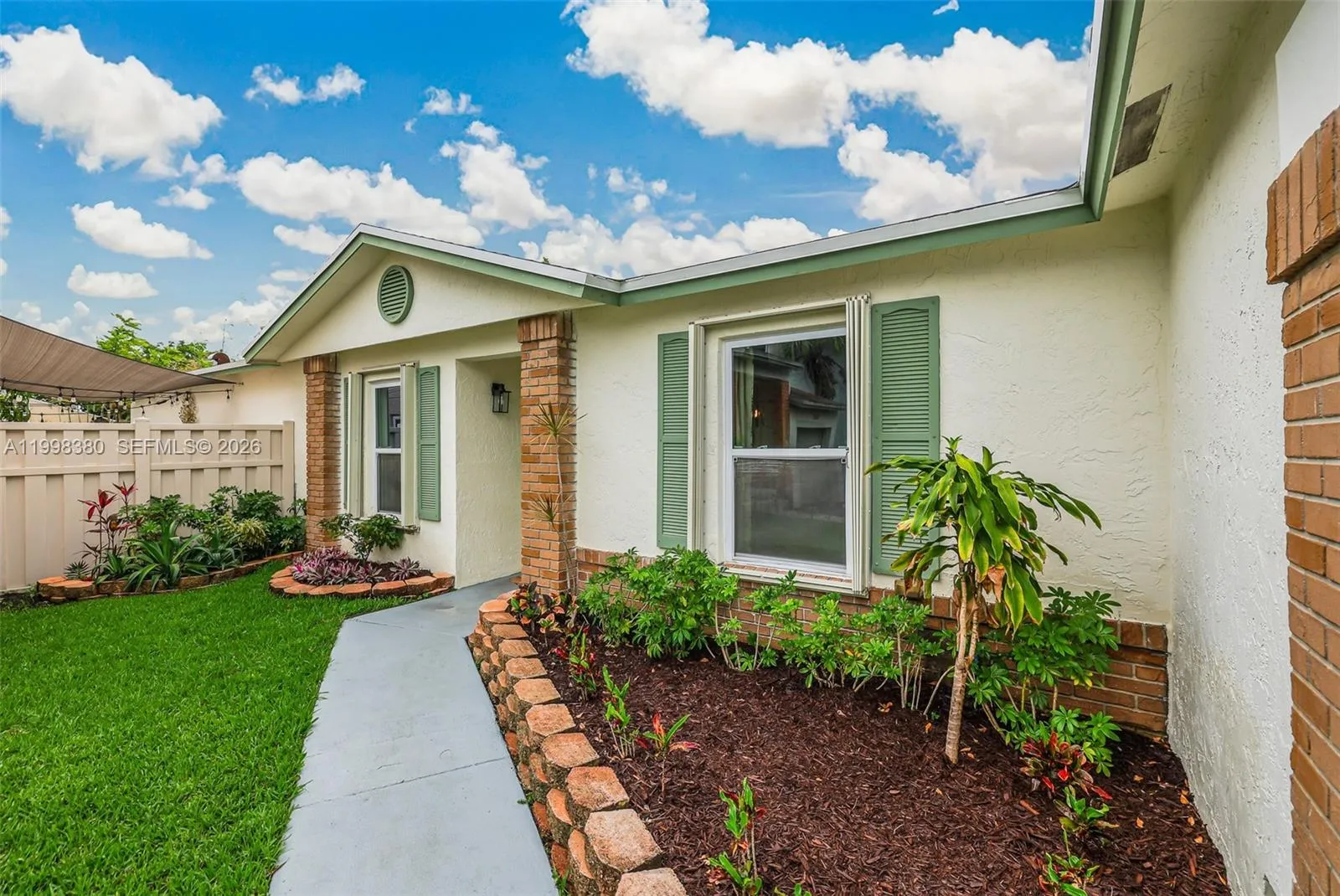 526 Danville Ter, Davie FL 33325