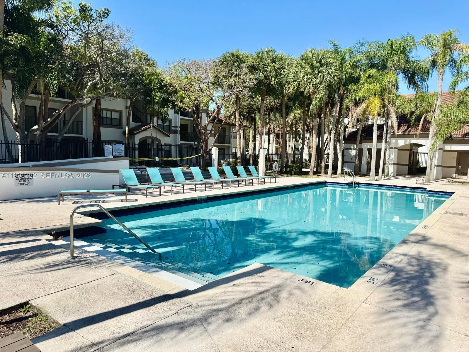 550 S Park Rd # 8, Hollywood FL 33021