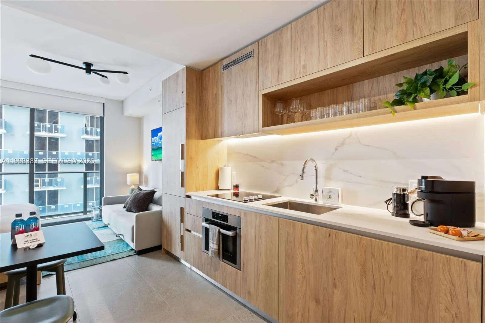 11 NE 6 # 2108, Miami FL 33132