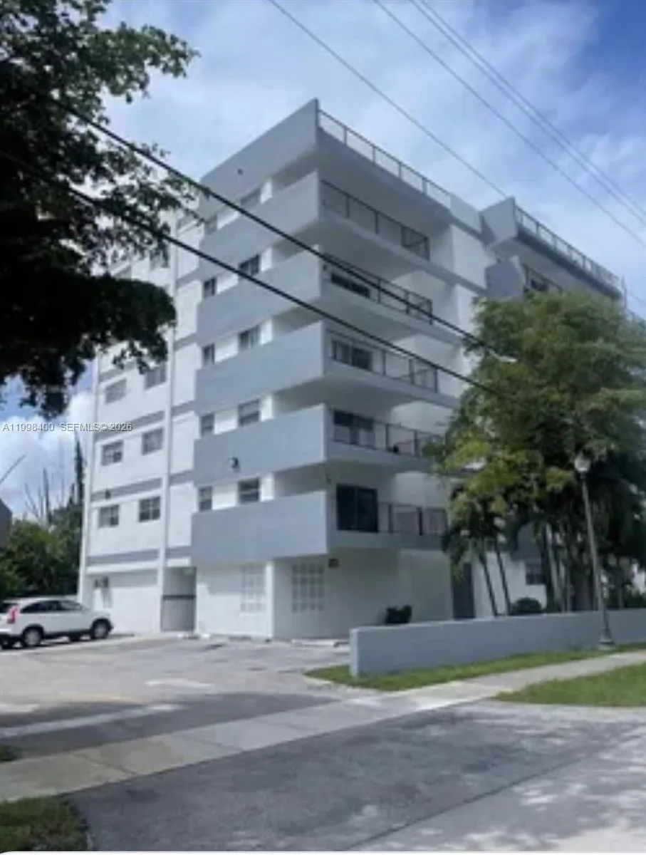 16508 NE 26th Ave # 303, North Miami Beach FL 33160