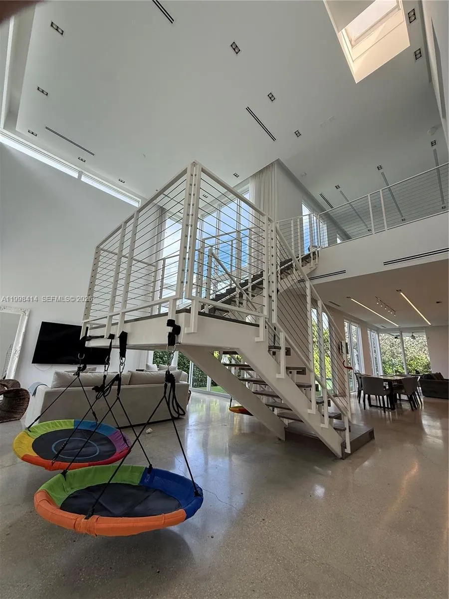 949 Tyler St, Hollywood FL 33019