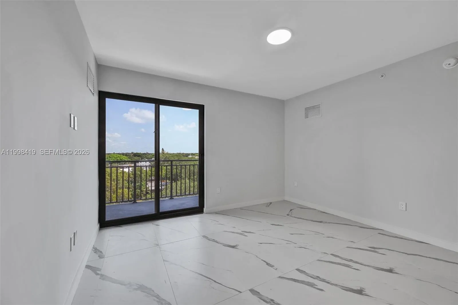 840 NE 130th Street # 601, North Miami FL 33161