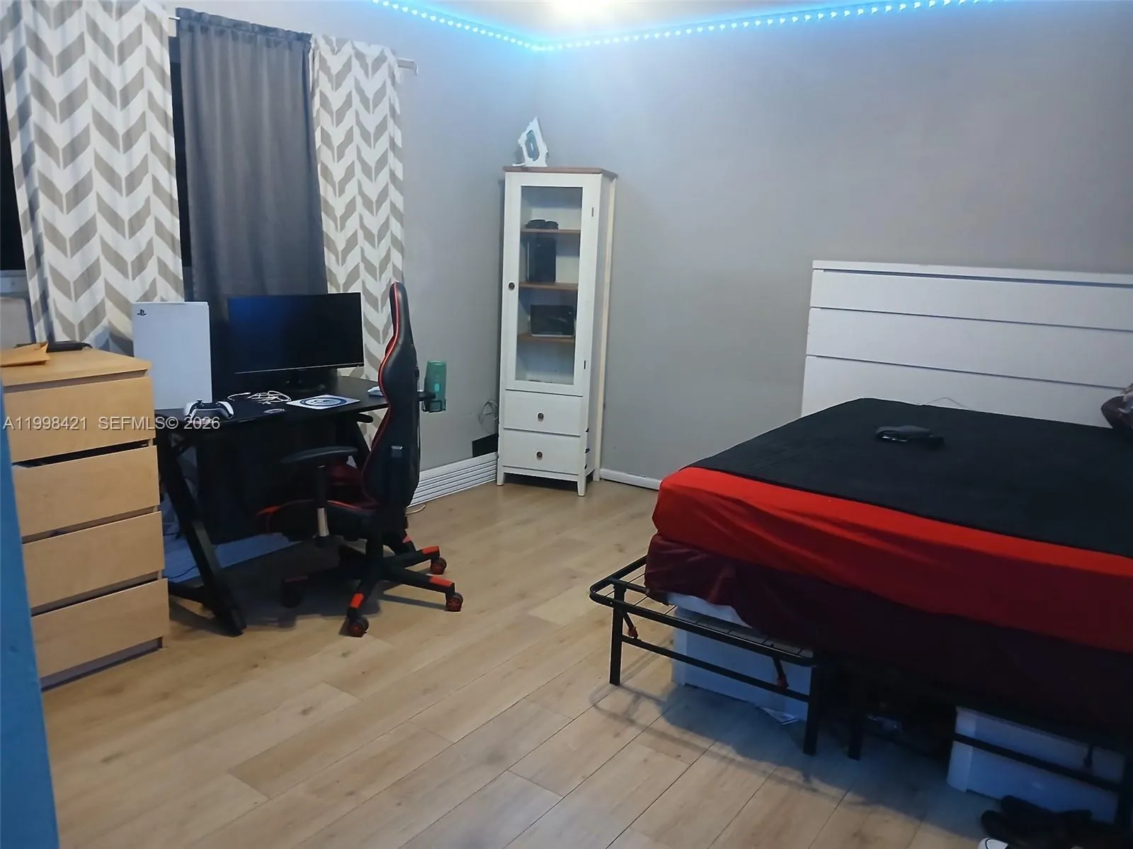 7641 NW 2nd Ct, Miami FL 33150