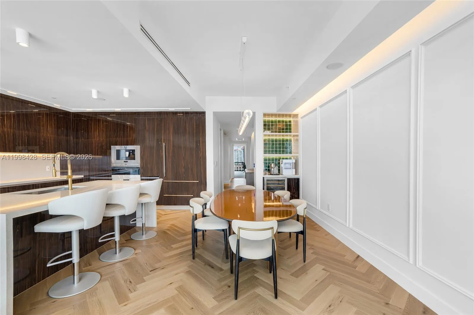 3300 NE 188th St # 812, Aventura FL 33180