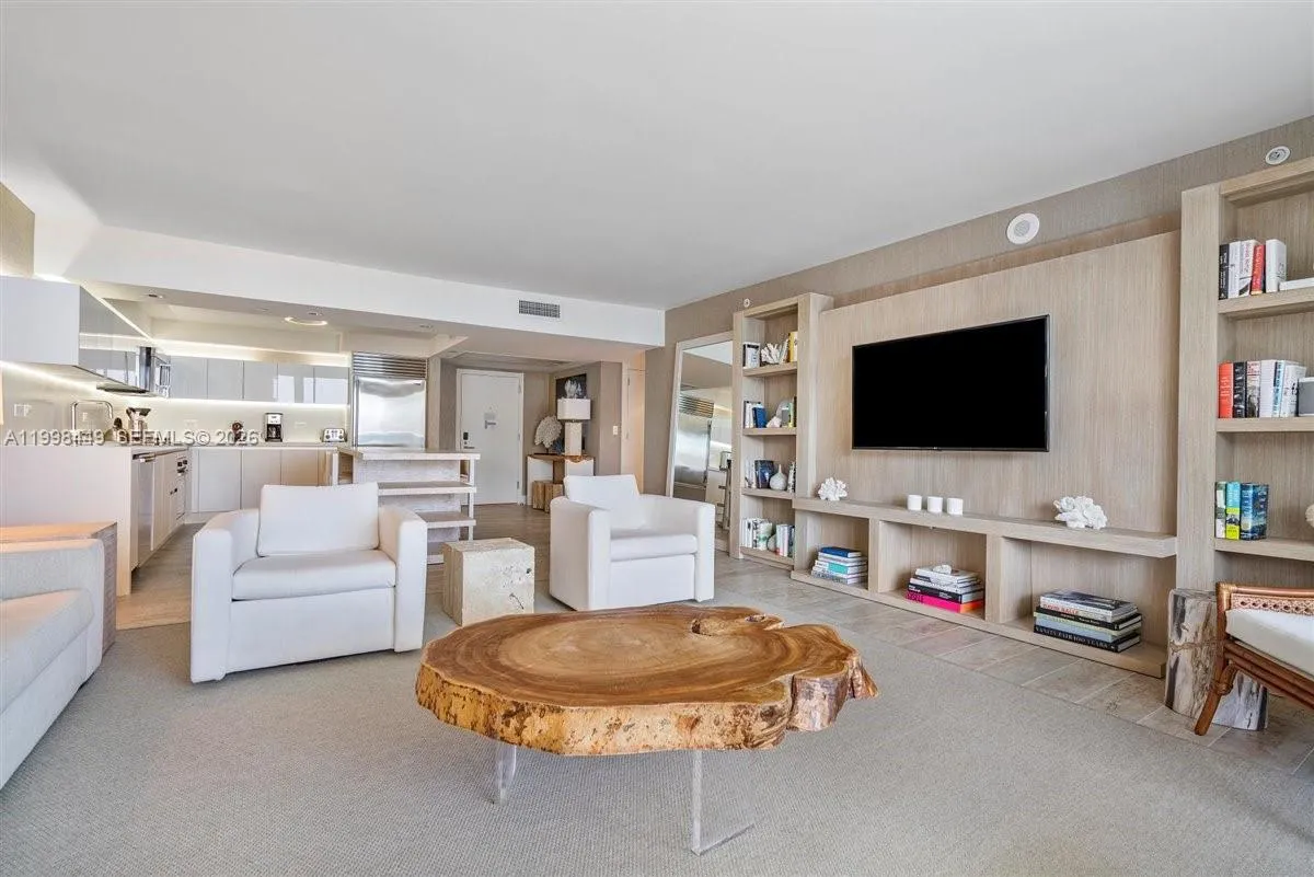 102 24th St # 1520, Miami Beach FL 33139