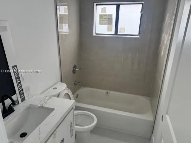 2270 Service Rd, Opa-Locka FL 33054