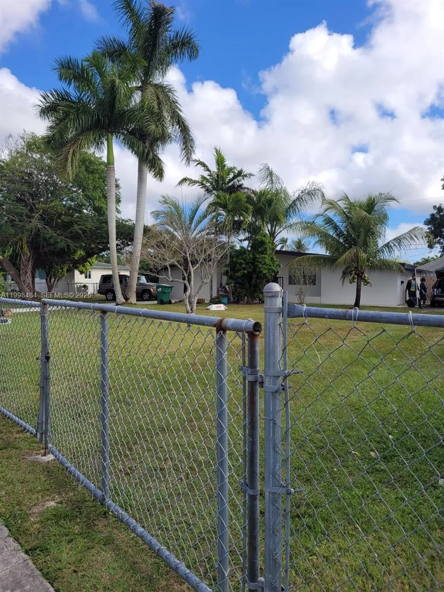 26925 SW 145th Ave, Homestead FL 33032