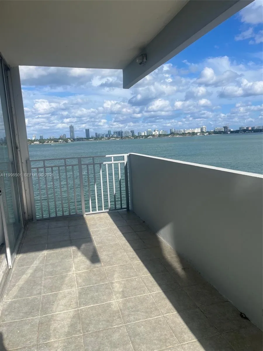 7545 E Treasure Dr # 5H, North Bay Village FL 33141