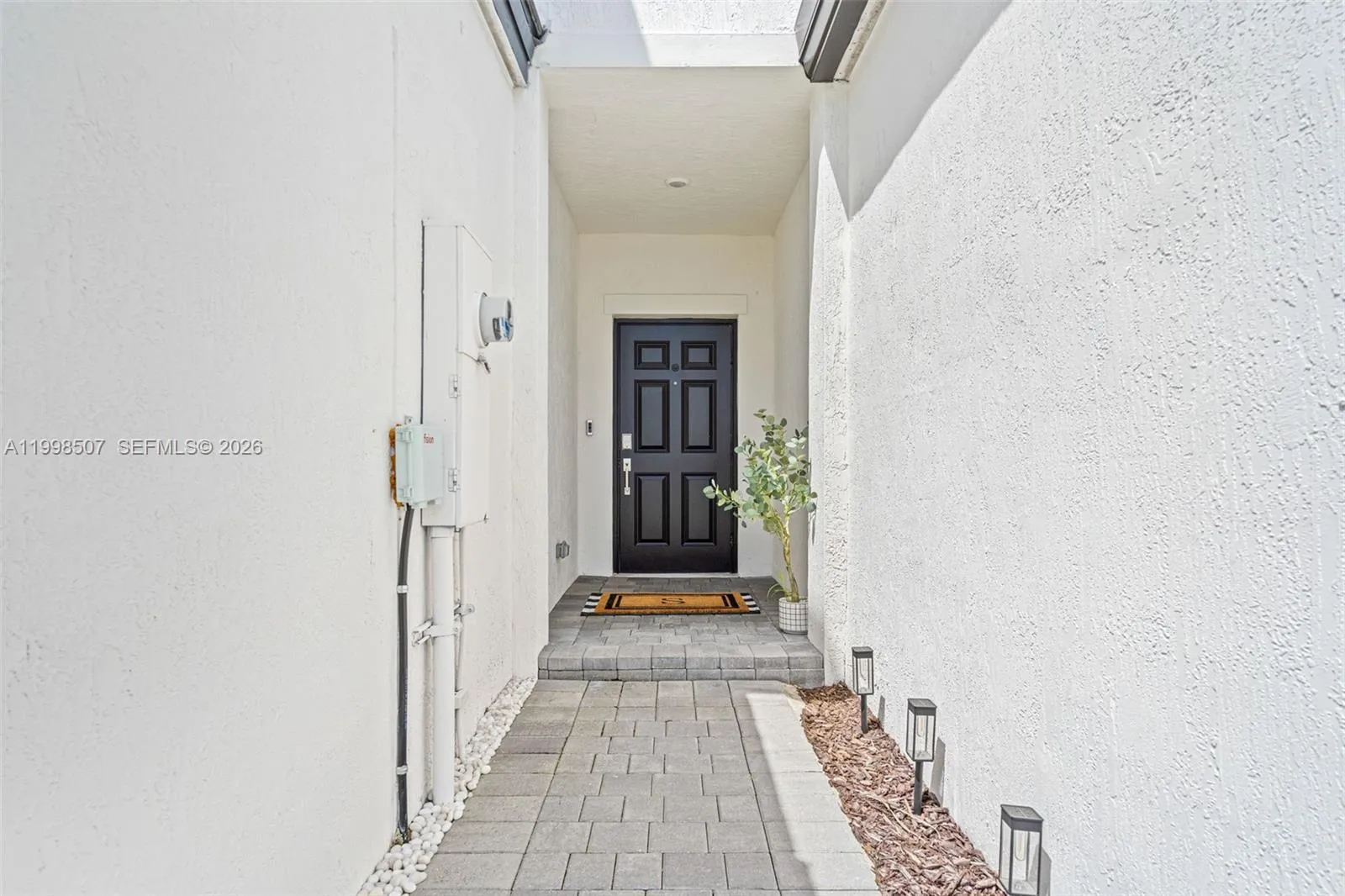 4917 Oakmont Dr, Dania Beach FL 33312