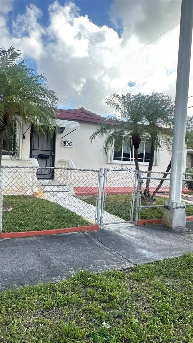 990 E 2nd St # B, Hialeah FL 33010