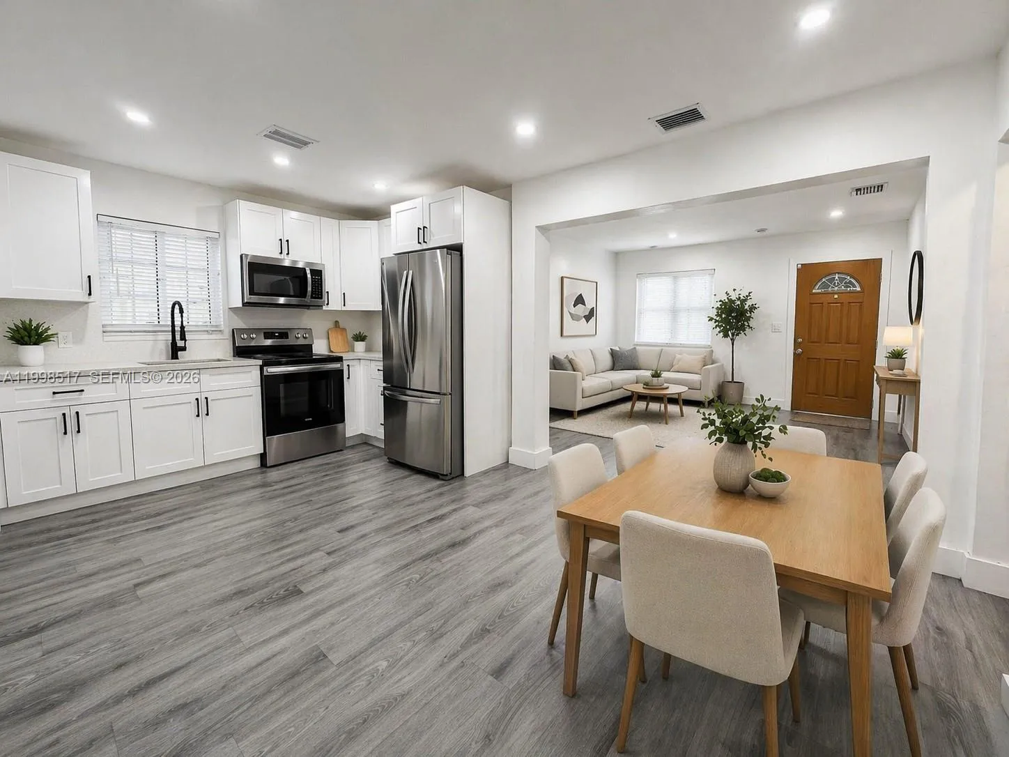 736 NW 41st St, Miami FL 33127