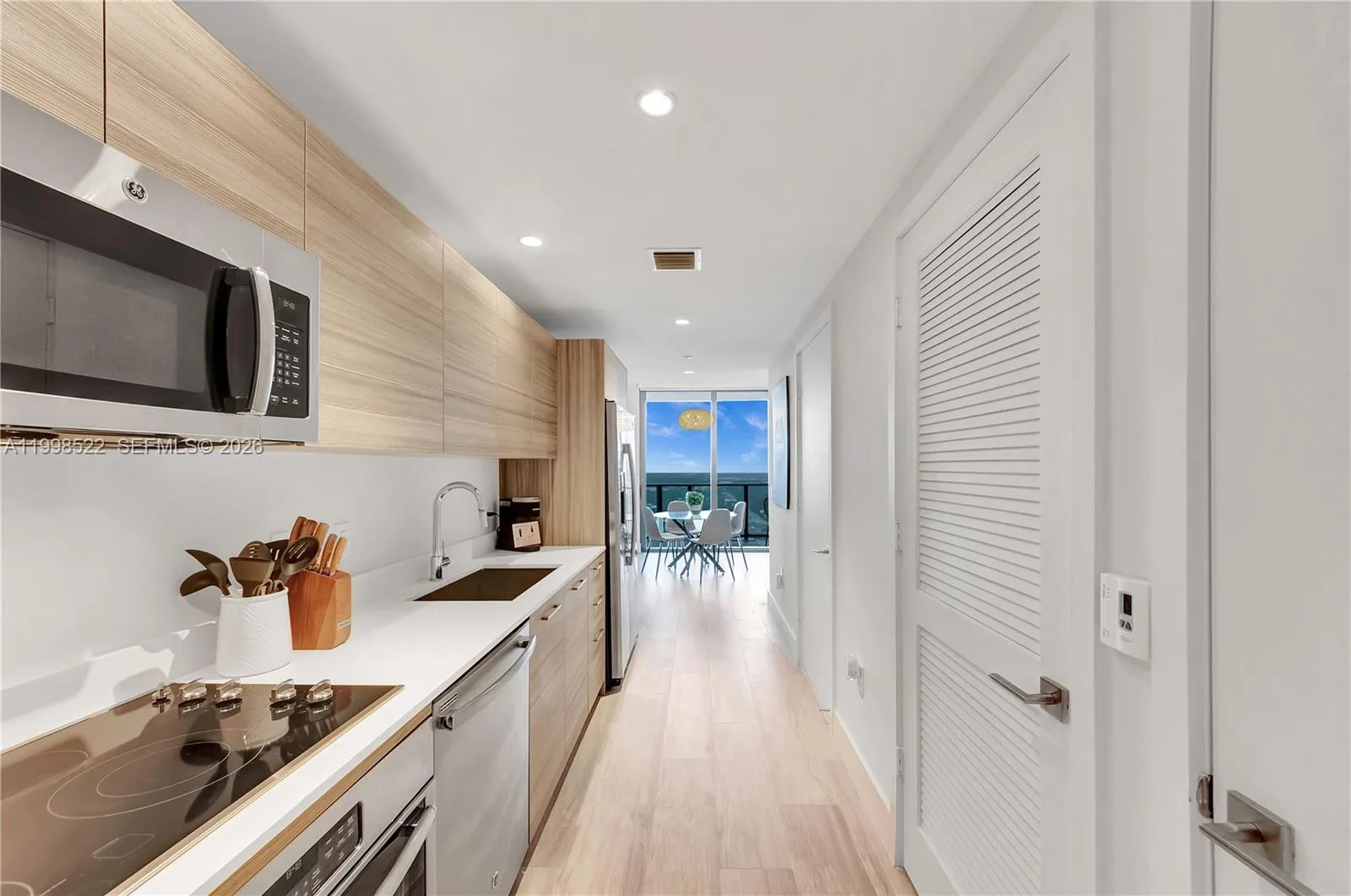 121 NE 34th St # 2815, Miami FL 33137