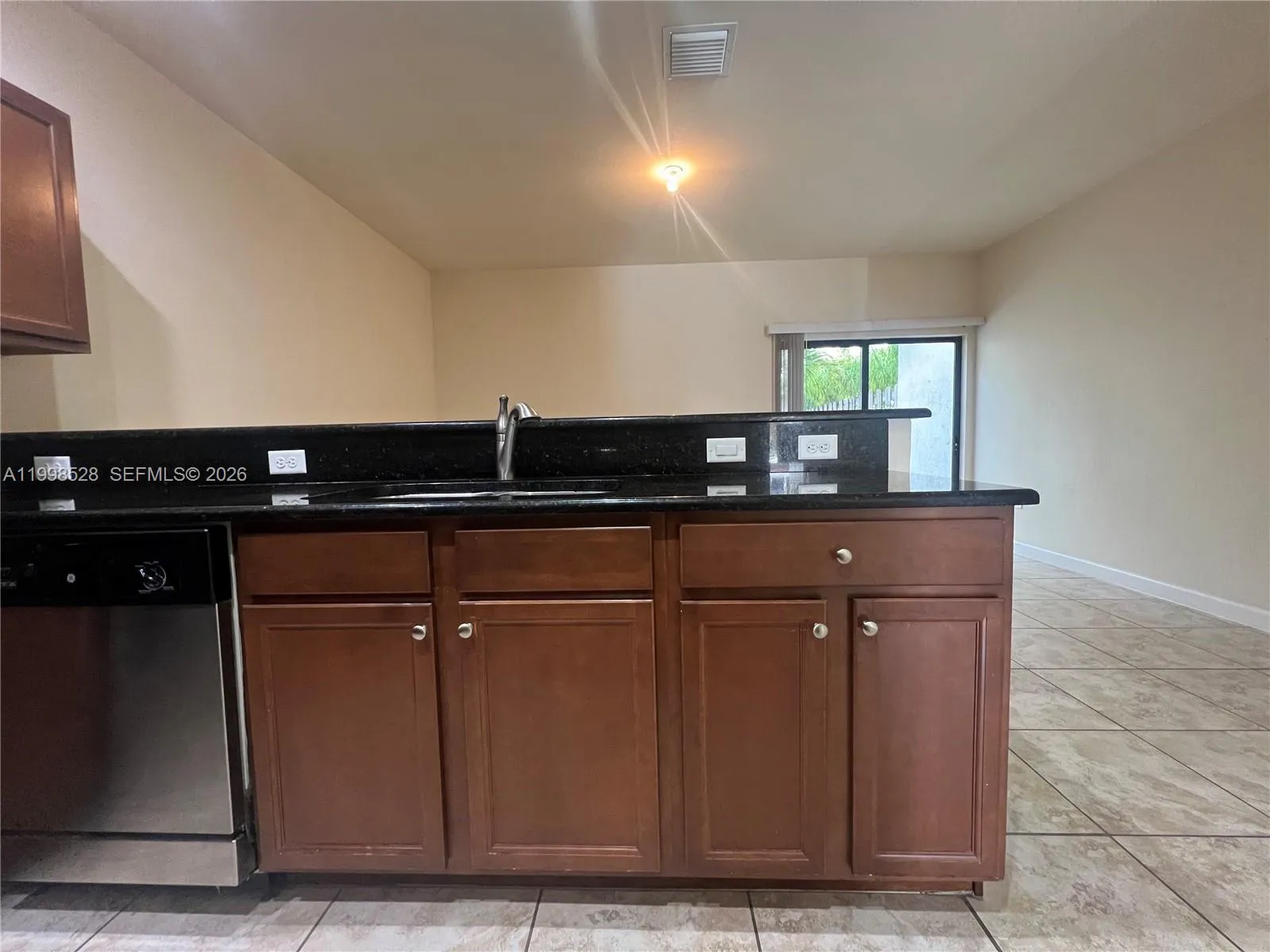 3211 SE 7th St, Homestead FL 33033