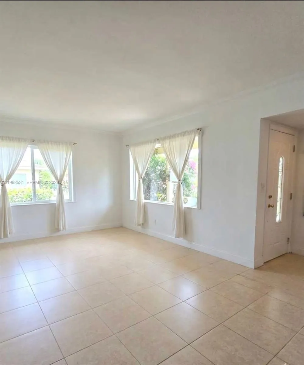 345 Malaga Ave, Coral Gables FL 33134