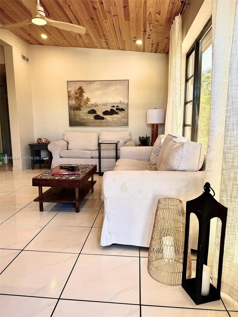 4030 NE 13th Ave, Pompano Beach FL 33064