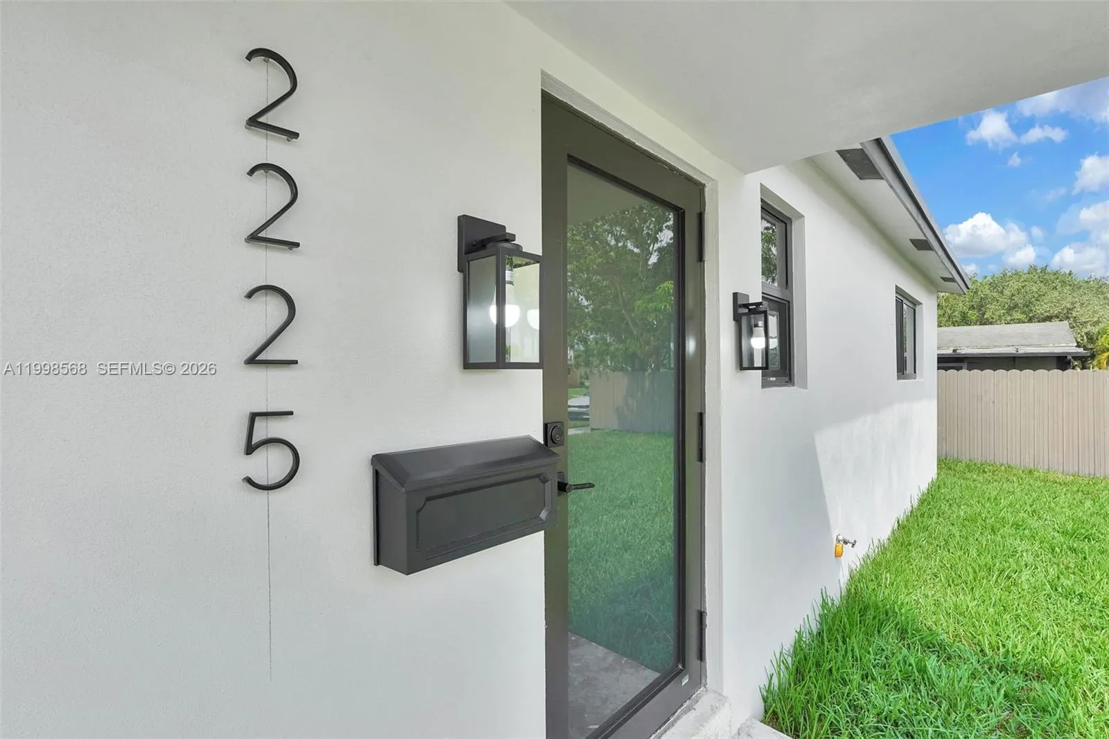 2225 NW 195th St, Miami Gardens FL 33056