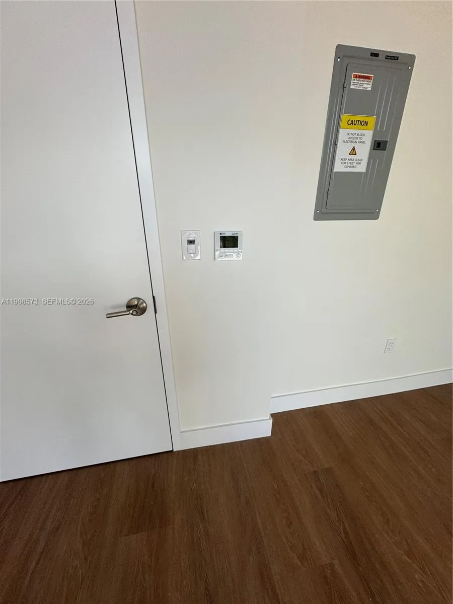 21290 Biscayne Blvd # 208, Aventura FL 33180