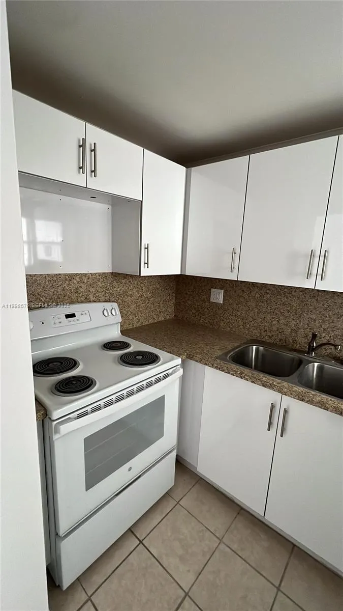 4480 Palm Ave # 402, Hialeah FL 33012