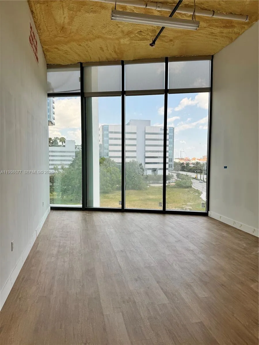 21290 Biscayne Blvd # 405, Aventura FL 33180