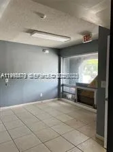 400 NE 44th St, Oakland Park FL 33334