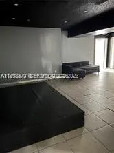 400 NE 44th St, Oakland Park FL 33334