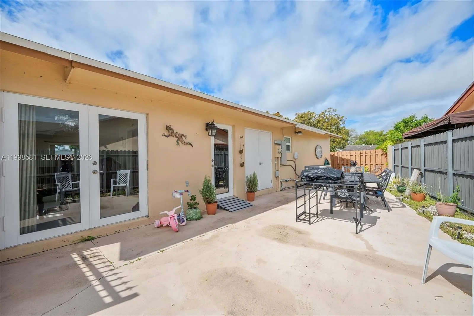 4218 SW 138th Ct, Miami FL 33175