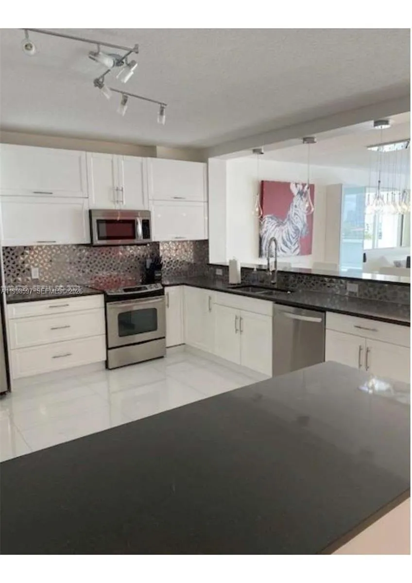 17050 N Bay Rd # 605, Sunny Isles Beach FL 33160