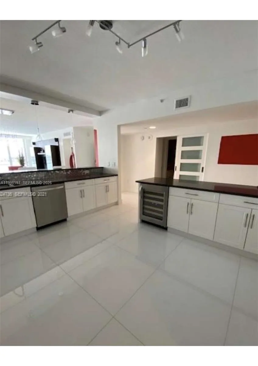 17050 N Bay Rd # 605, Sunny Isles Beach FL 33160
