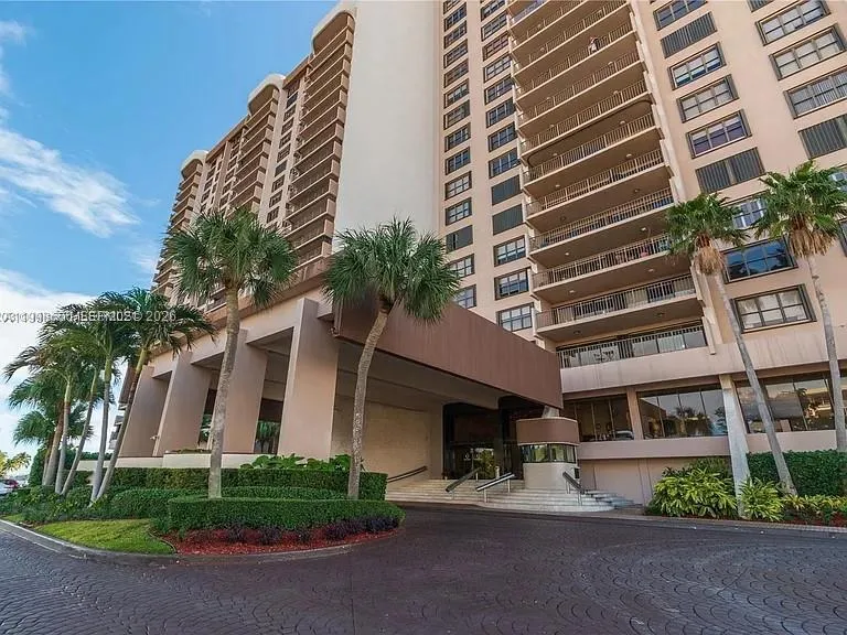 1800 NE 114th St # 807, Miami FL 33181