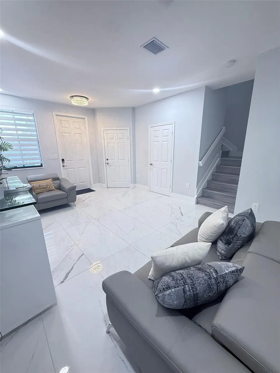 3567 W 110th Ter, Hialeah FL 33018