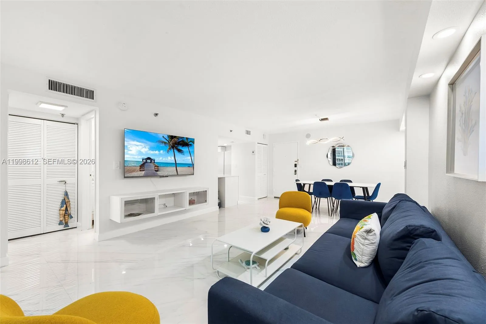 2401 Collins Ave # 1007, Miami Beach FL 33140