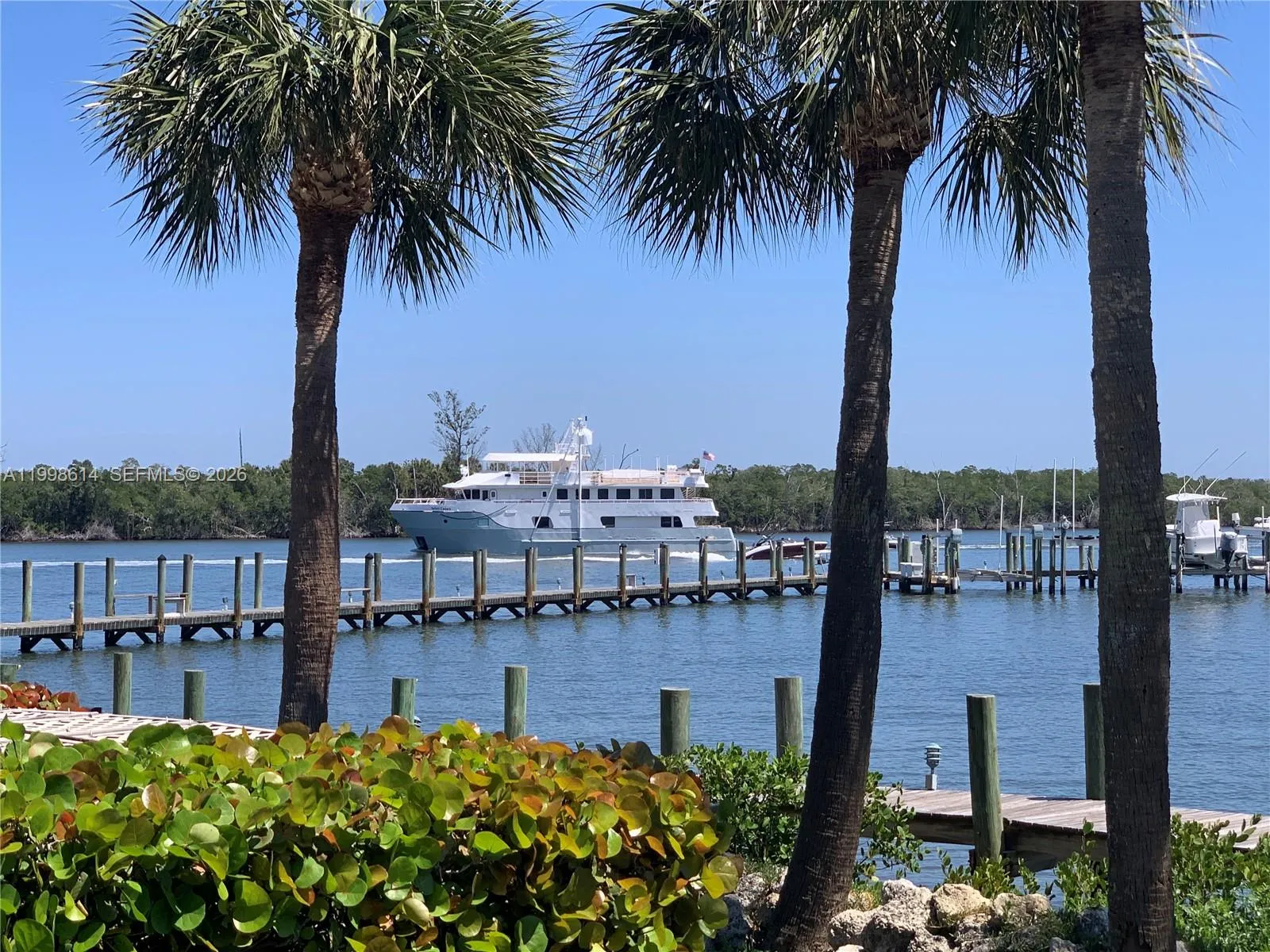 6082 SE Landing Way # 10, Stuart FL 34997