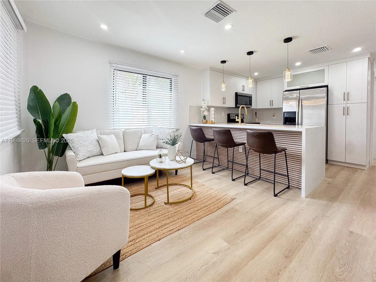 2933 NW 48th Ter, Miami FL 33142