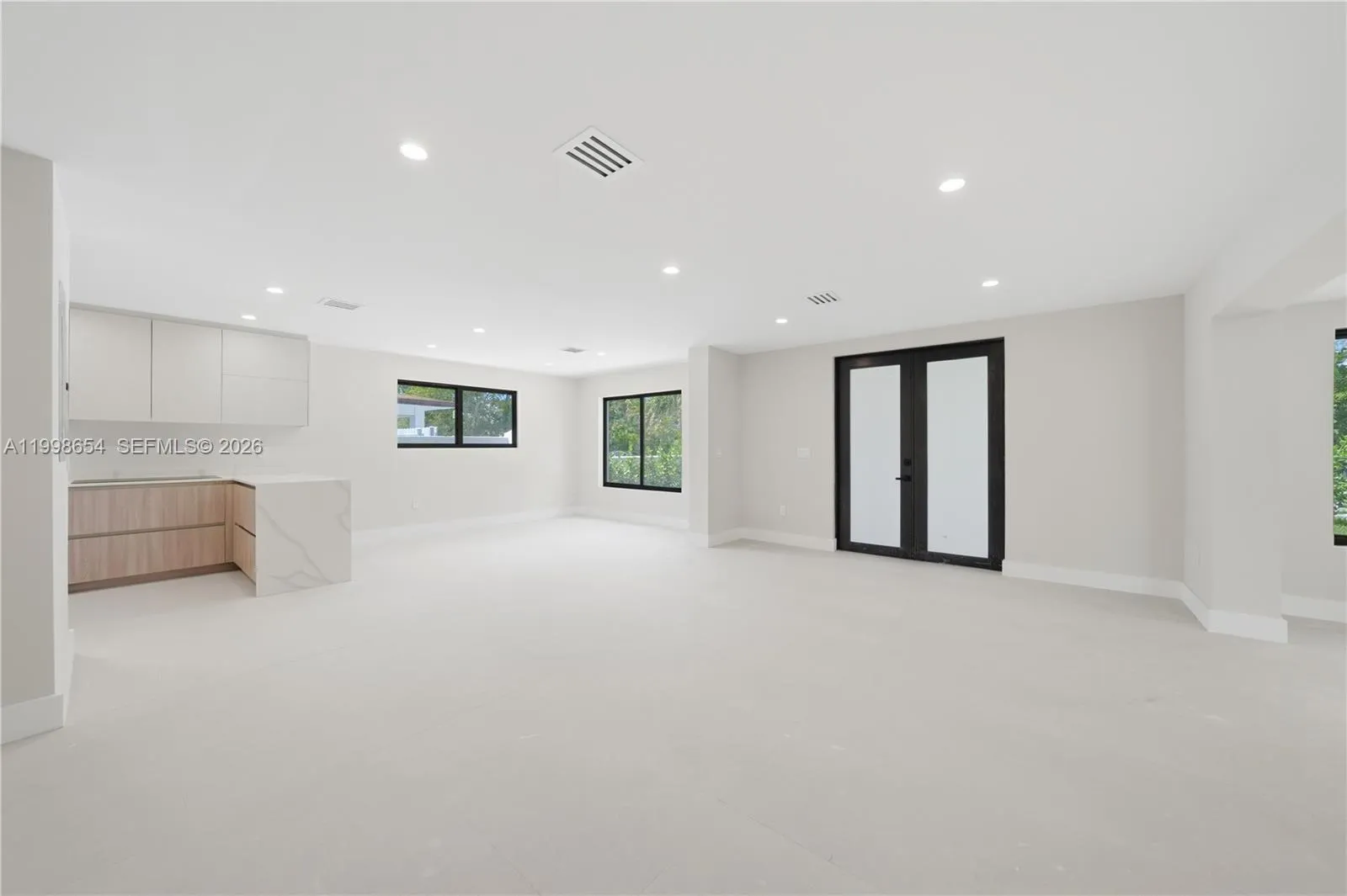 6332 SW 28th St, Miami FL 33155