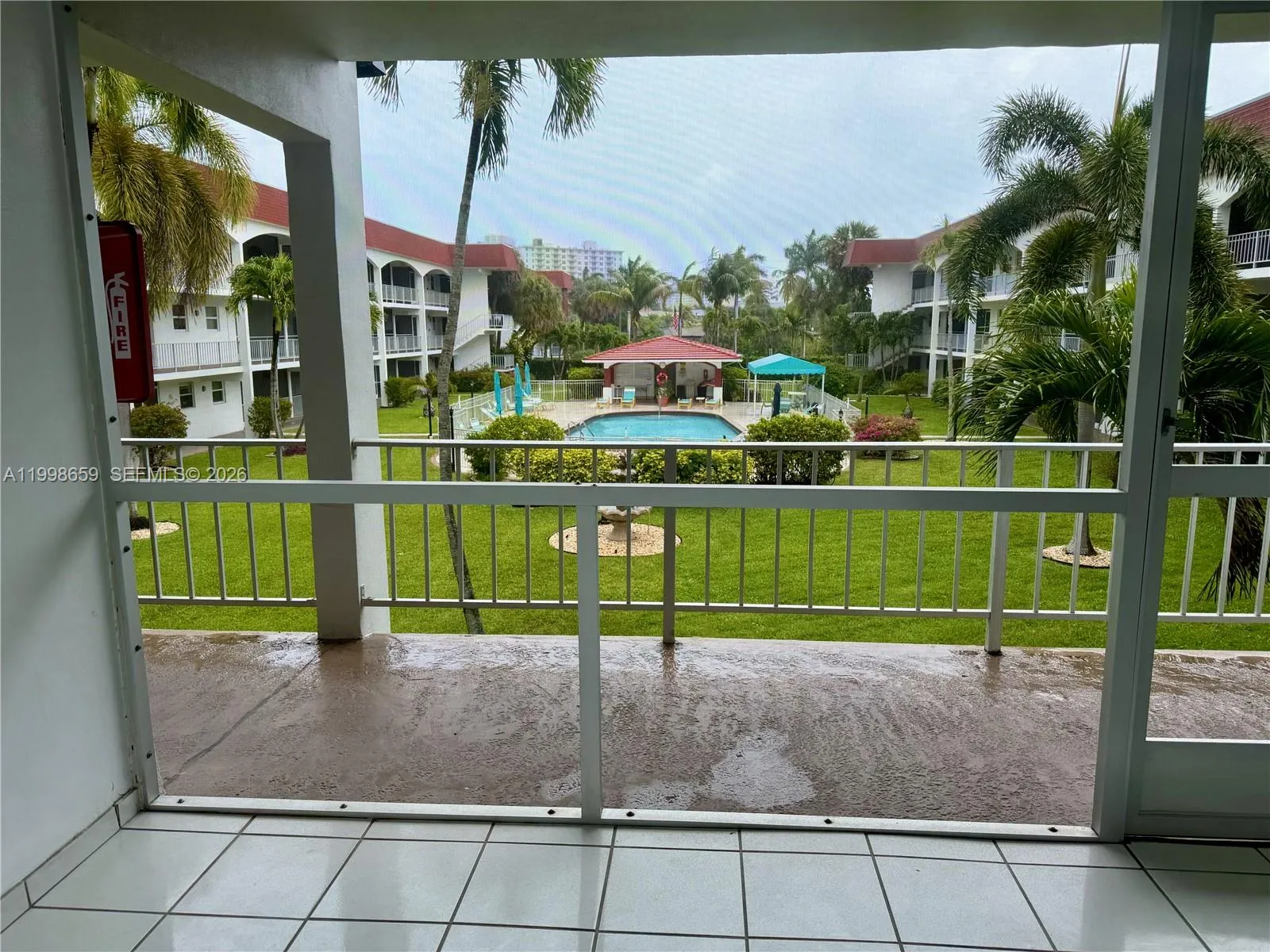 580 Egret Dr # 212, Hallandale Beach FL 33009