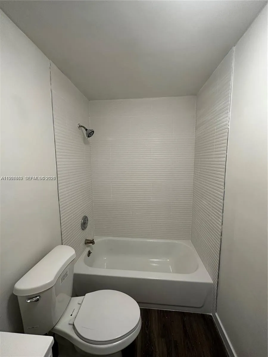 2778 NW 196th Ter, Miami Gardens FL 33056