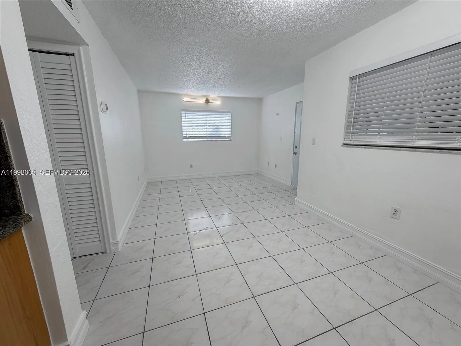 2565 W 56th St # 101, Hialeah FL 33016