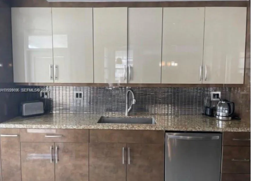 18041 Biscayne Blvd # 1104, Aventura FL 33160