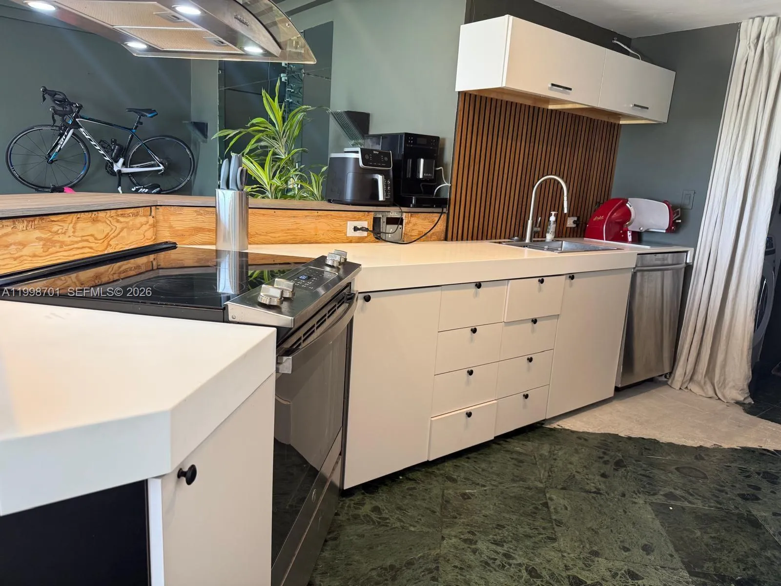 19707 Turnberry Way # 28C, Aventura FL 33180