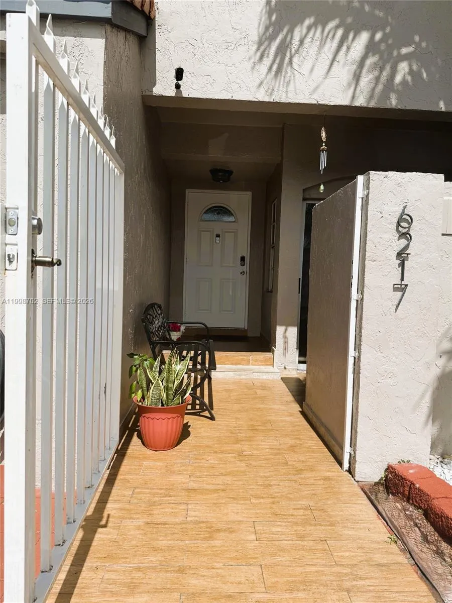 6217 SW 128th Pl, Miami FL 33183