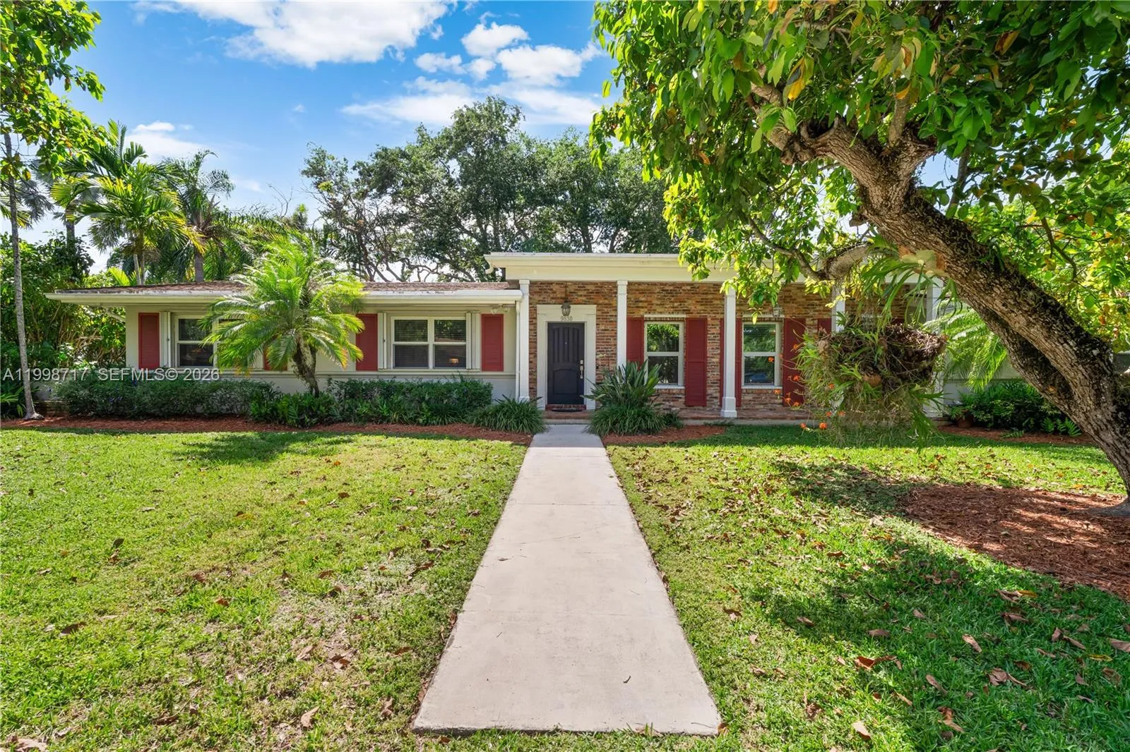 9830 SW 69th Ave, Pinecrest FL 33156