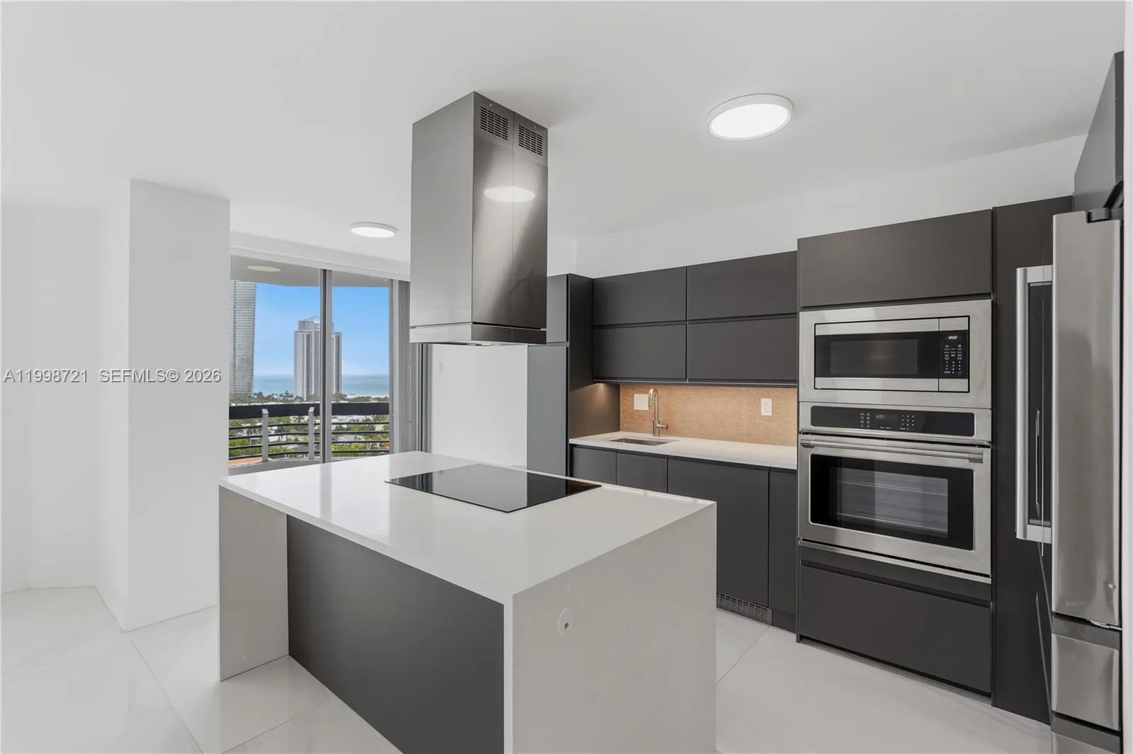 19101 NE 36th Ct # 1811, Aventura FL 33180