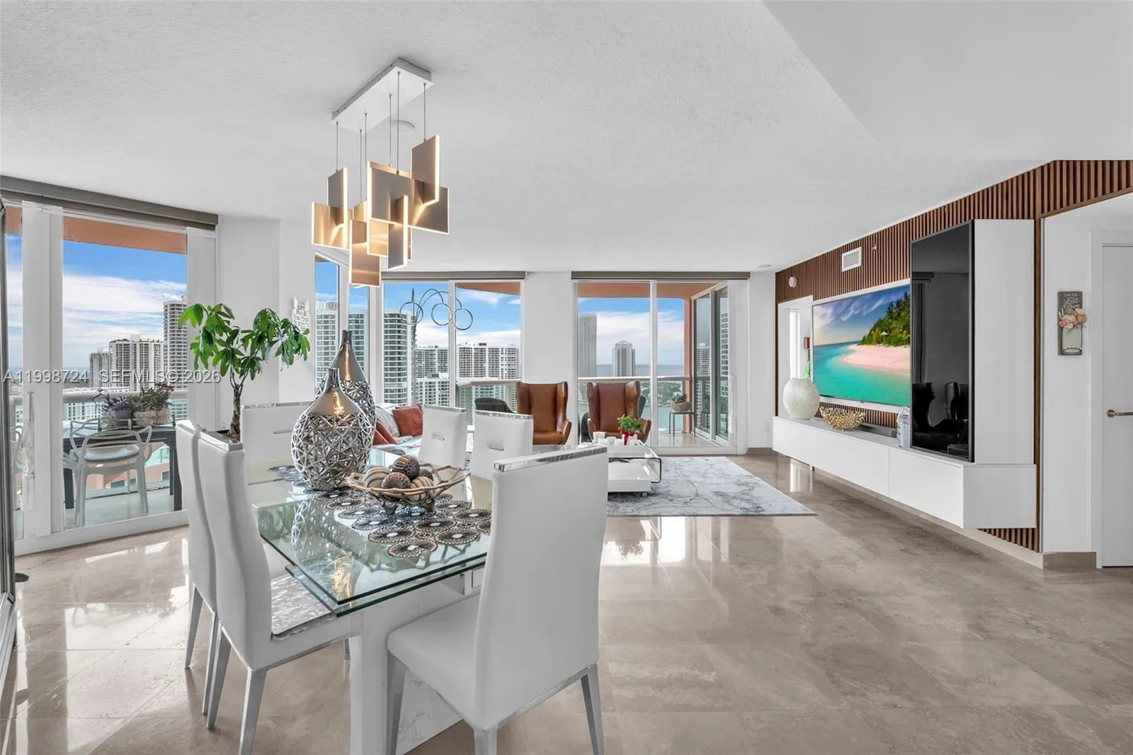 3370 E Hidden Bay Dr # 2407, Aventura FL 33180