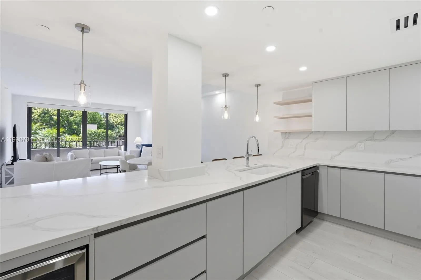 251 Crandon Blvd # 202, Key Biscayne FL 33149